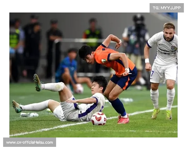 天津津门虎与青岛海牛比赛现多次VAR介入,判罚尺度引关注