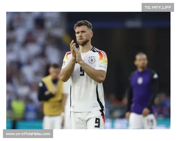 米兰新援菲尔克鲁格展现支点作用,背身做球能力获认可。